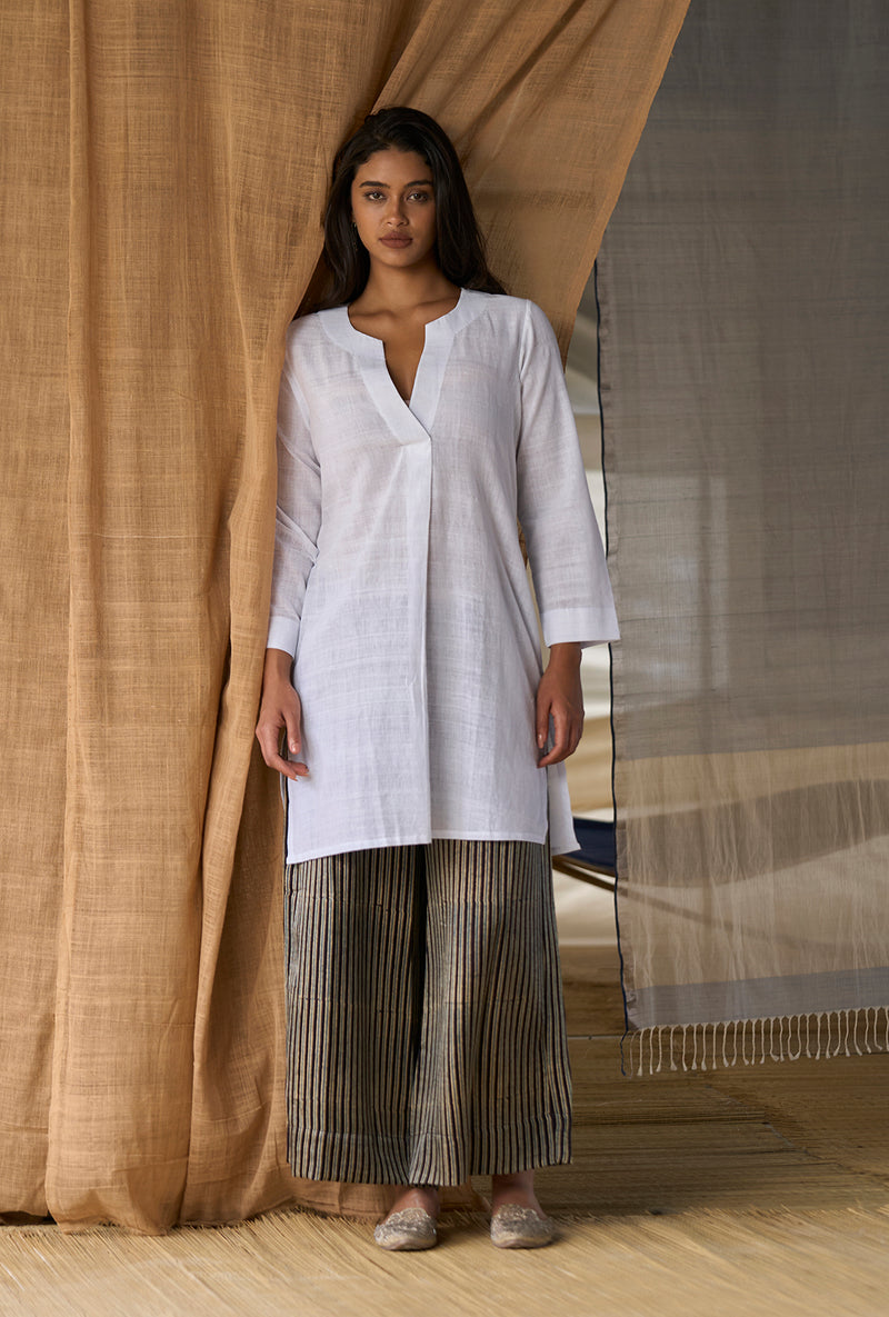 Front Pleat V Neck Kurta